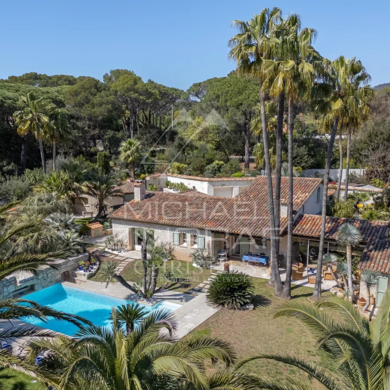 Cannes Croisette appartement 3 pièces 70m² vue mer panoramique