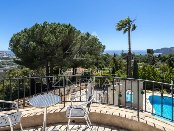 Proche Cannes – Mandelieu la Napoule – Propriété vue mer