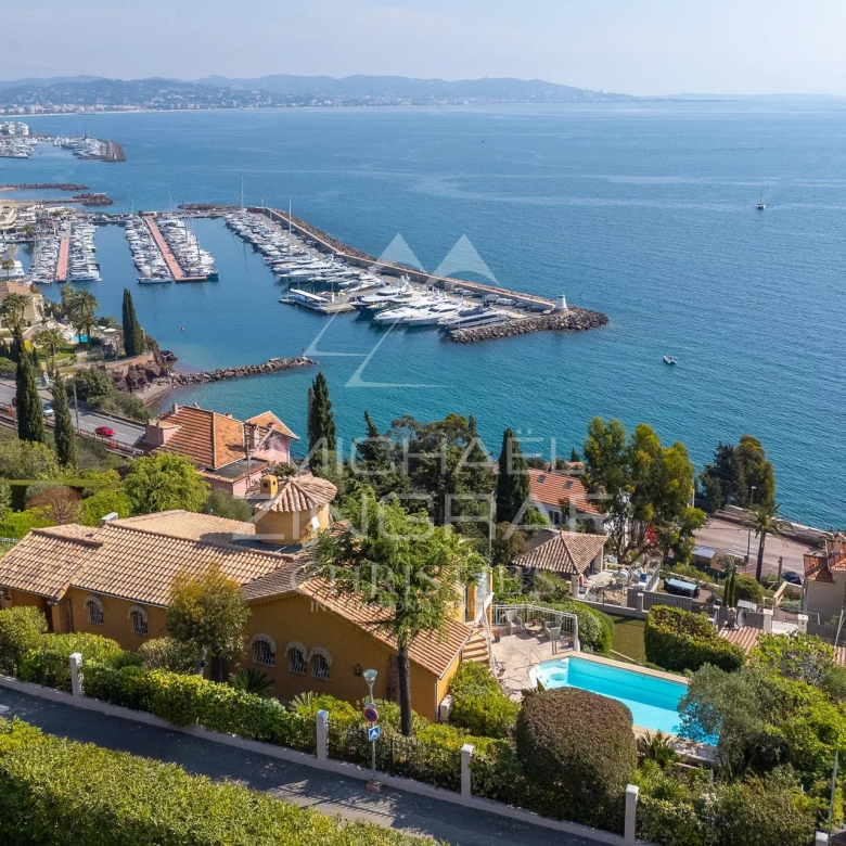 Elegant villa with sea views in Théoule-sur-Mer
