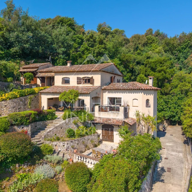 Near Cannes – Théoule-Sur-Mer – Villa Domaine Pieds dans l'eau