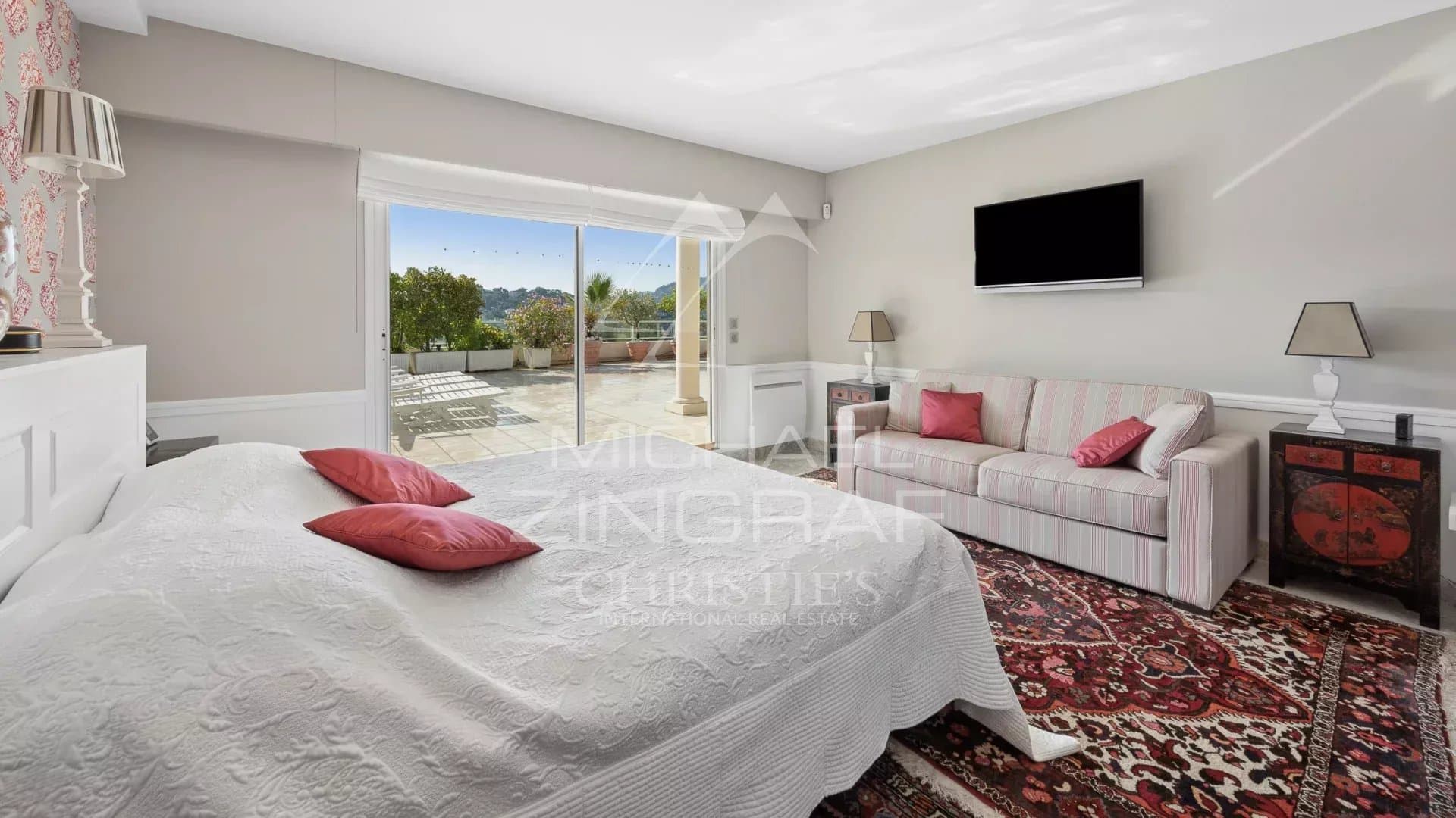 Room in a top-floor apartment with views of nature and modern furnishings.