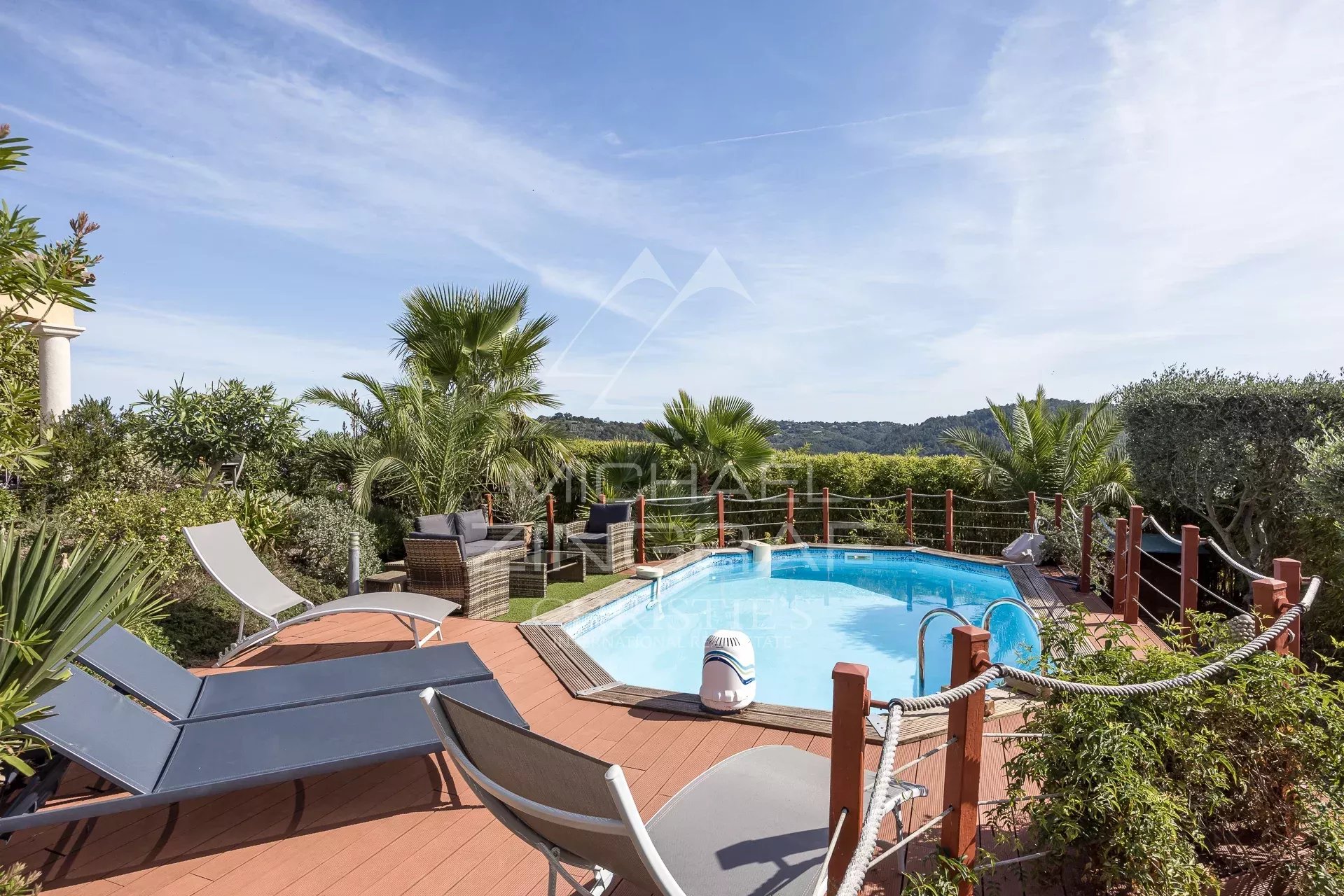 Provençal villa with swimming pool View of a Provençal villa with salt water pool and garden in Tanneron, near Mandelieu-la-Napoule.