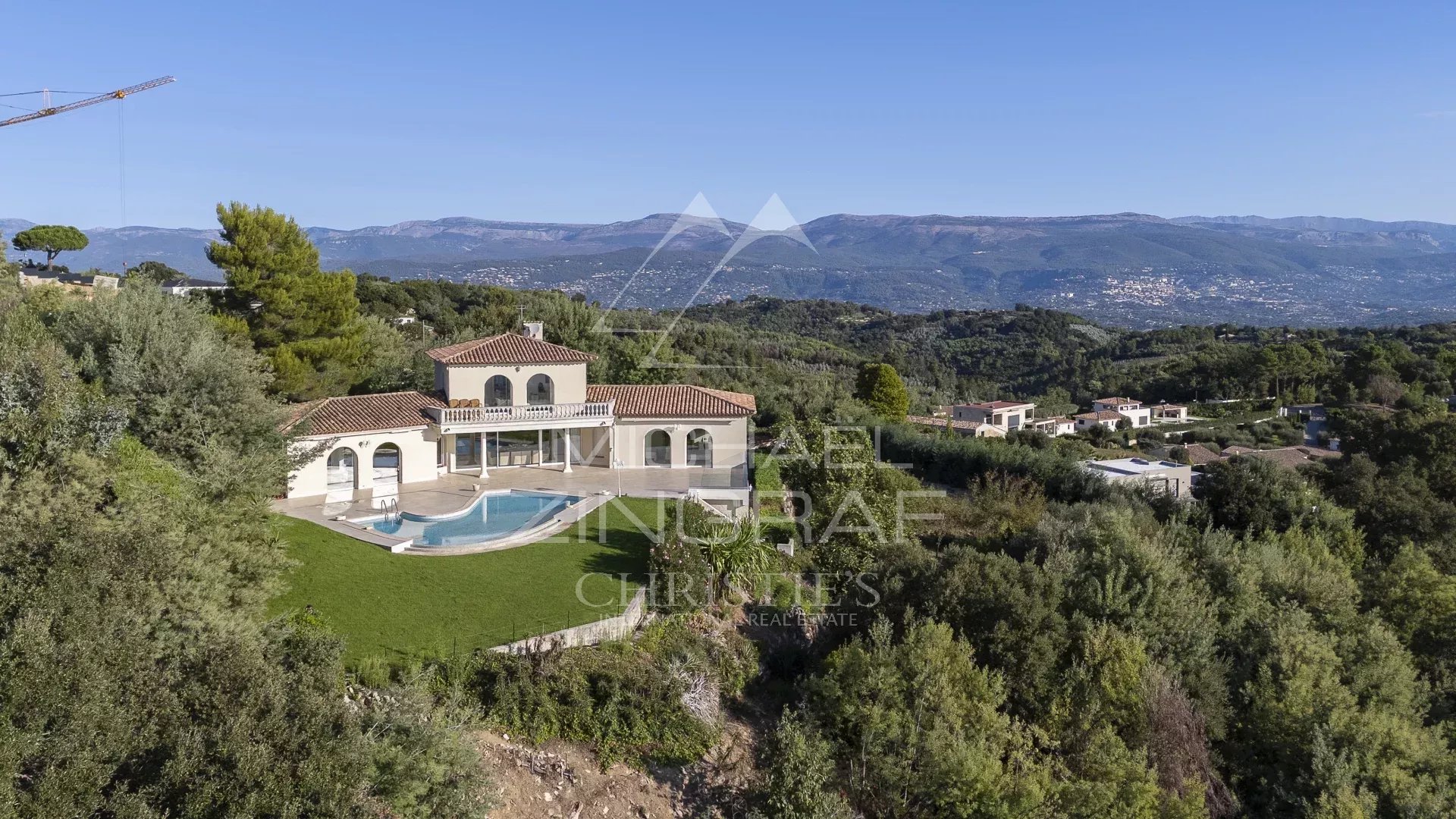 Villa vue mer près de Mandelieu-la-Napoule Villa avec piscine et vue panoramique sur la mer, située près de Mandelieu-la-Napoule et Tanneron.