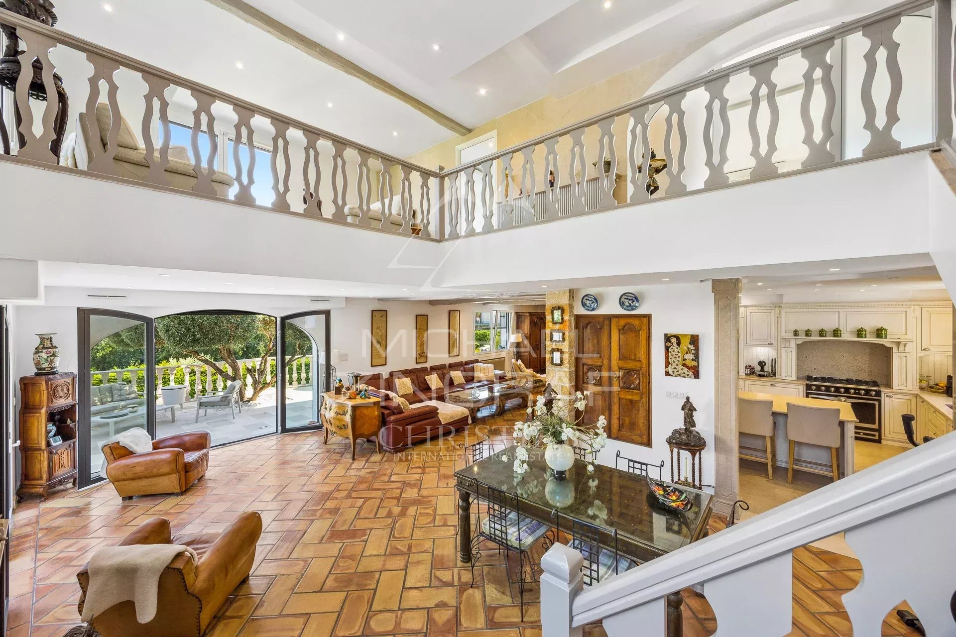 Interior of a property in Mandelieu-la-Napoule Interior of an elegant property with a spacious living room and open kitchen in Mandelieu-la-Napoule.