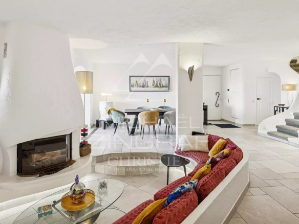 Interior of a house with sea view, Couëlle style, living room and dining room in a private estate in Mandelieu-la-Napoule.