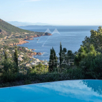 ANTHÉOR – SUPERB DOUBLE VILLA WITH SEA VIEW