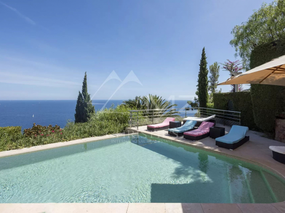 Proche Cannes – Le Trayas – Villa, domaine fermé