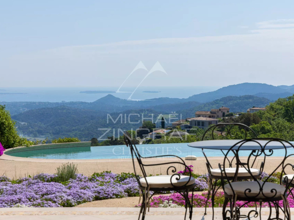 Élégante maison avec vue mer panoramique