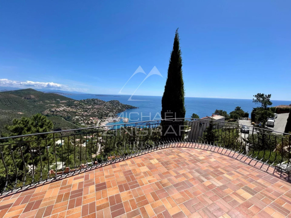 Théoule-sur-Mer-Villa near Cannes-Domaine Closed