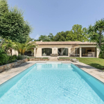 Properties 200m from the beach - Calm &amp; refinement