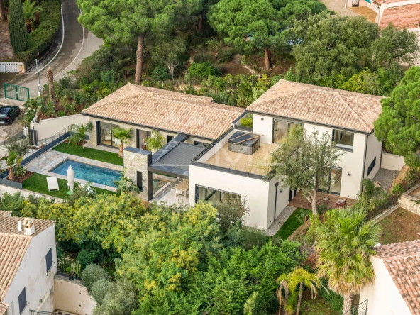 VILLA CONTEMPORAINE DE STANDING