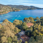 RARE A LA VENTE – PROPRIETE PIEDS DANS L’EAU – CAP NEGRE