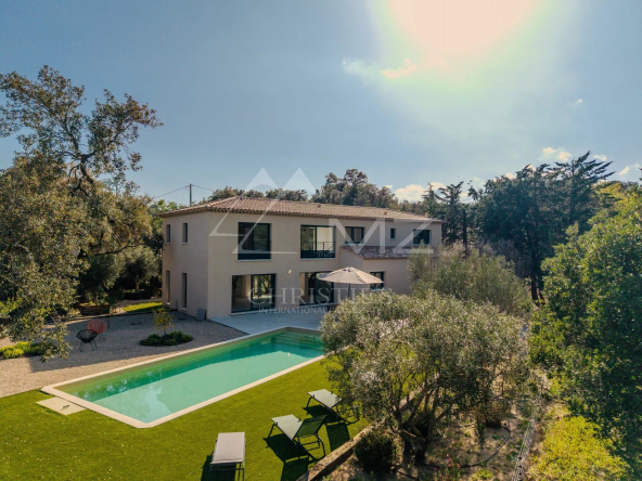 MAGNIFICENT NEW VILLA – SWIMMING POOL – TOWER PLAN