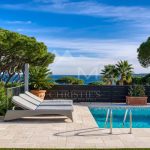 Luxury property near beach sea view