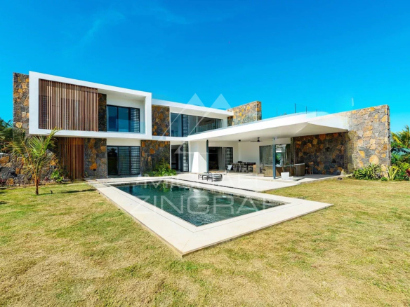 Villa moderne avec Vue sur le Golf