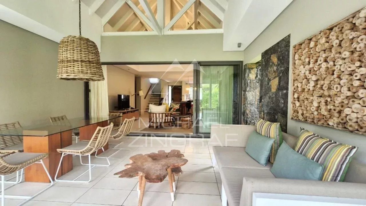 3-bedroom villa in the heart of lush greenery