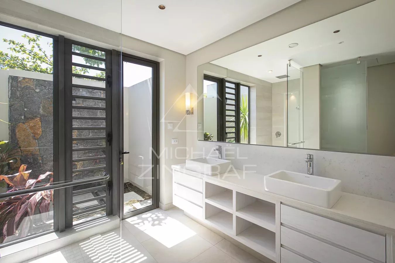 b6e8b5d9259bfd4373b8f49be27bcd17_95e5b117bd_1350-original