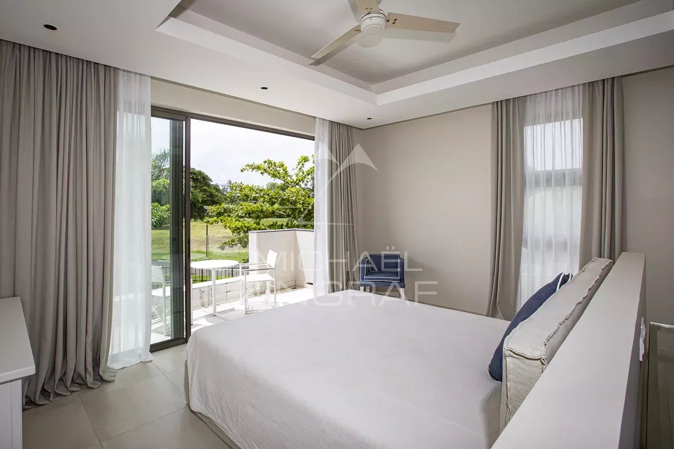 e83c4fc4b6f7f41a6a81fac51bac8ced_2b0d52a2a1_1350-original