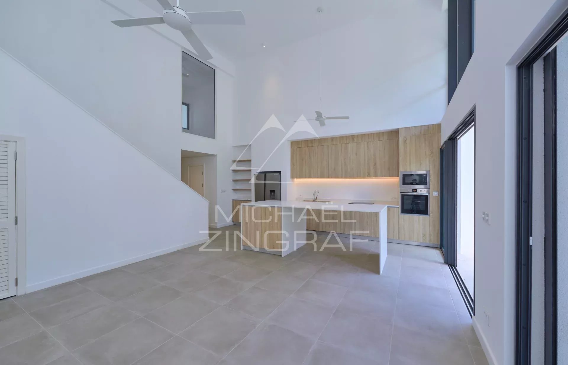 eeeeec359ca36c051aa99b104ca55e16_9188452316_1920-original