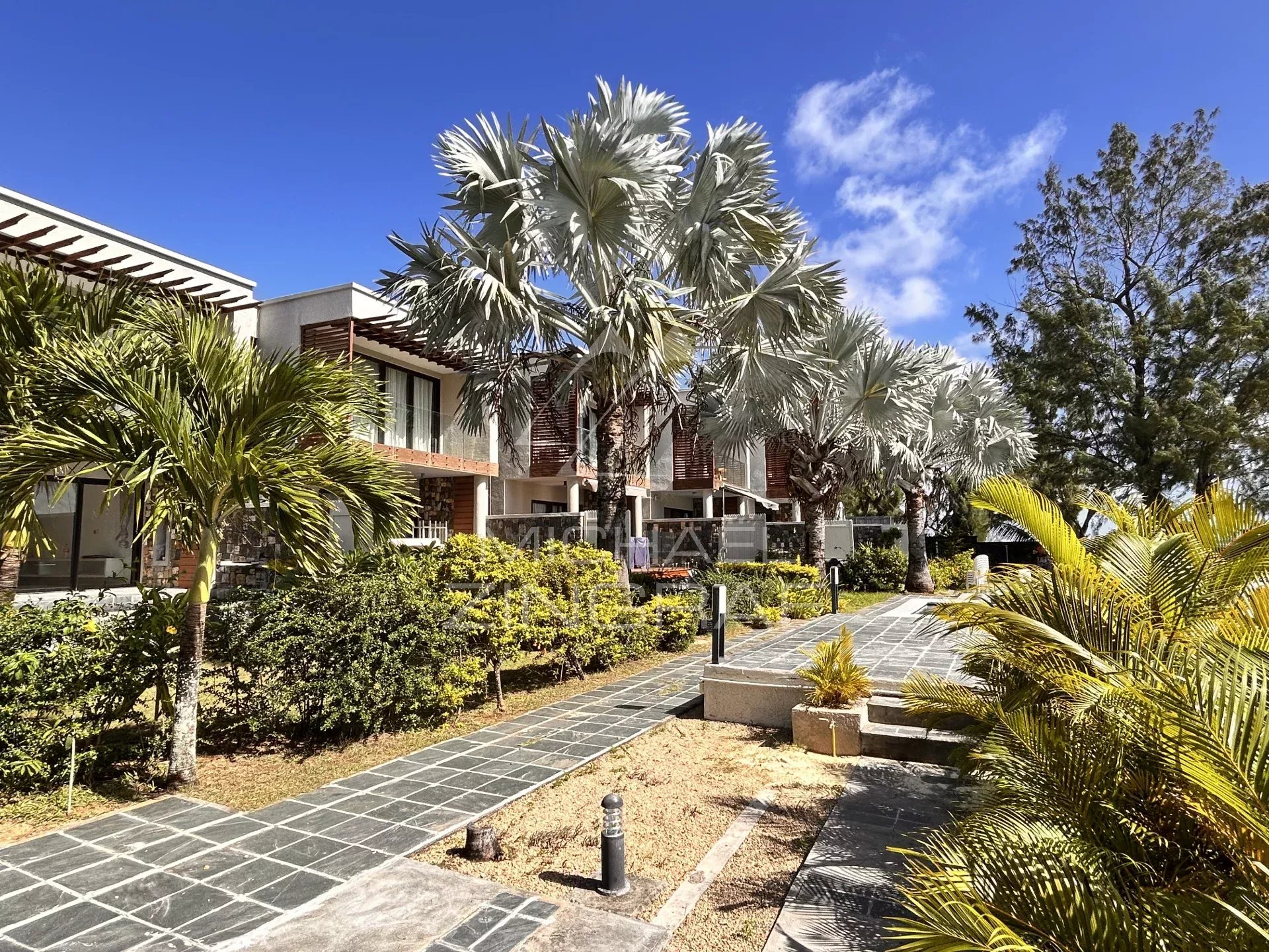 fc0a66cf2ec5cd71b070dcfff0908375_a457db6304_1920-original