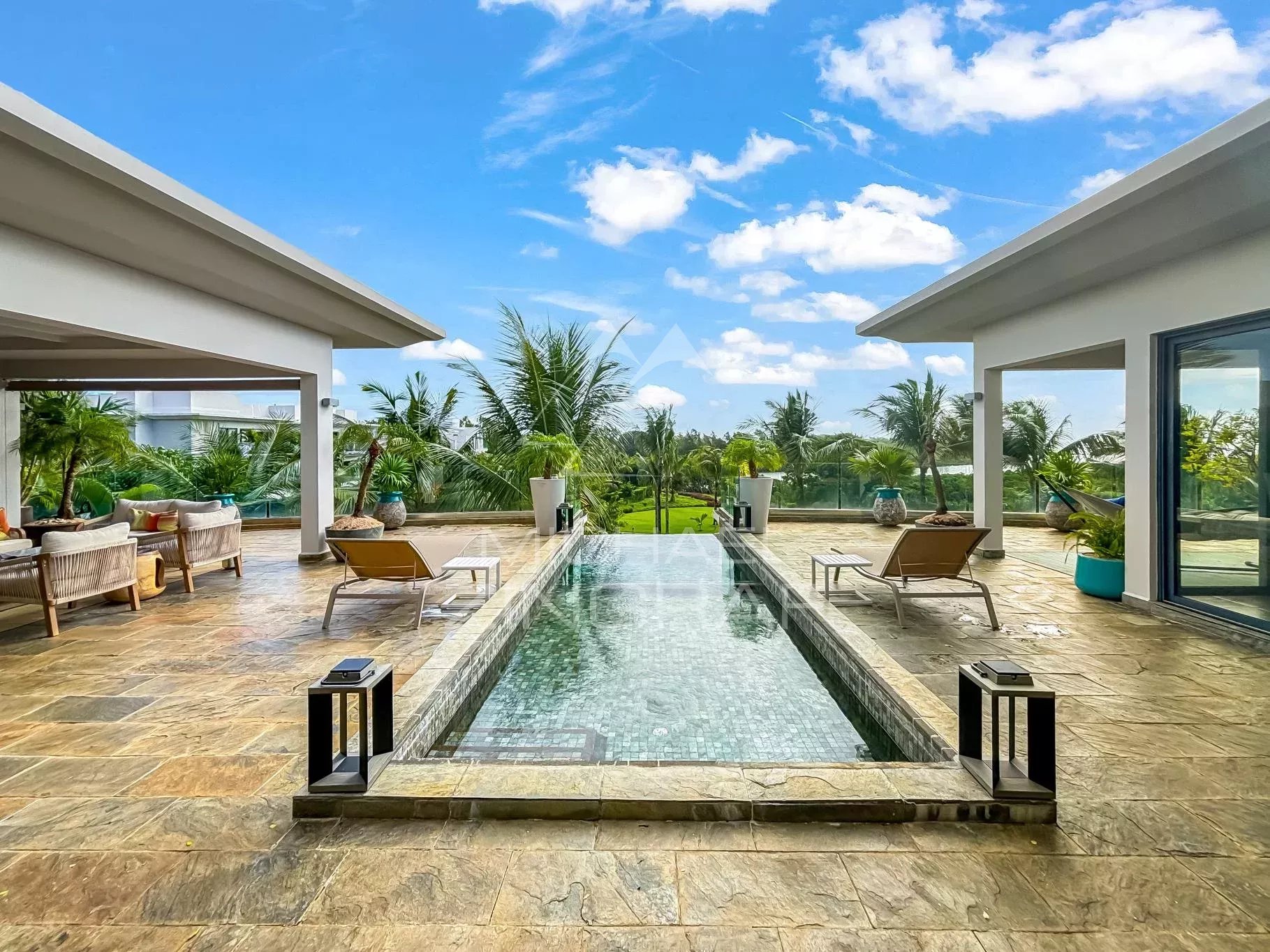 019cf6cd4c5b7e4ebbafde42d76516ca_3db1b5a8de_1819-original