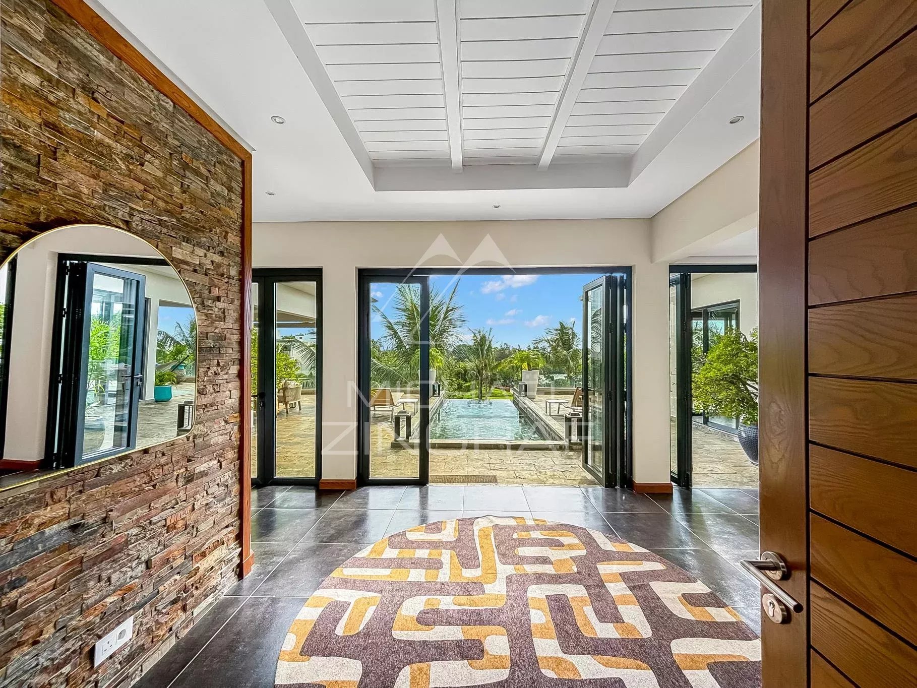 66506f1b4f1b41033f3b01f5263ceaf6_4bfffb4952_1819-original