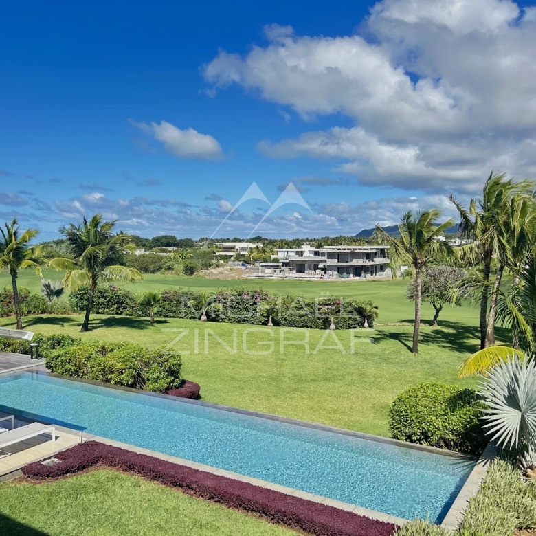 Belle villa de plain-pied de 180 m² terrain 1.2 hectare