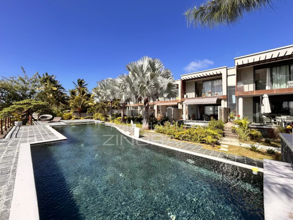 Waterfront duplex in Cap Malheureux
