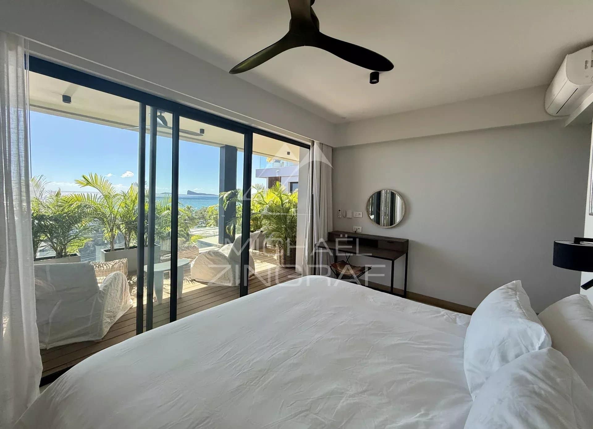 Penthouse bedroom at Pointe aux Canonniers Penthouse room with sea view in Pointe aux Canonniers, Grand Baie.