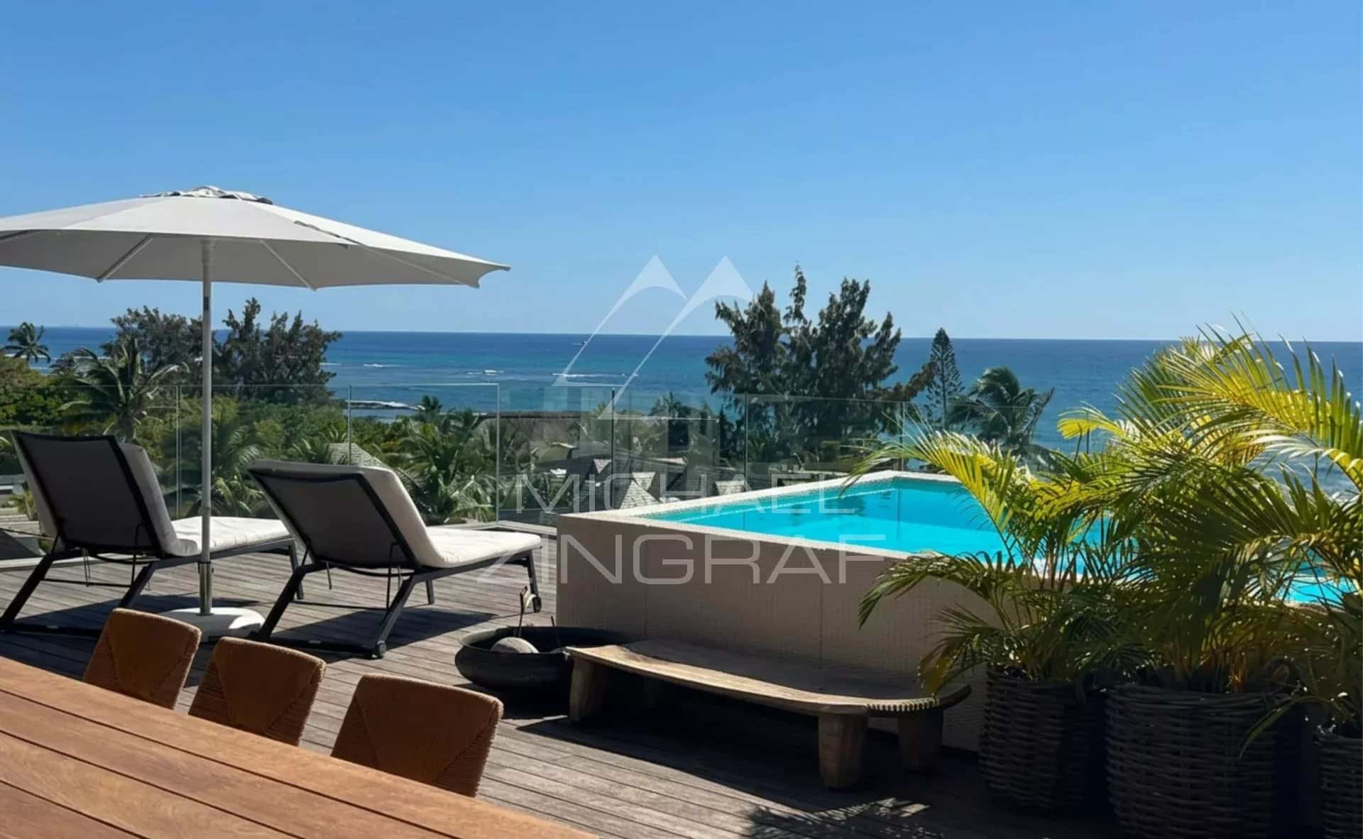 Penthouse with sea view in Pointe aux Canonniers Penthouse with pool and sea view in Pointe aux Canonniers, Grand Baie.