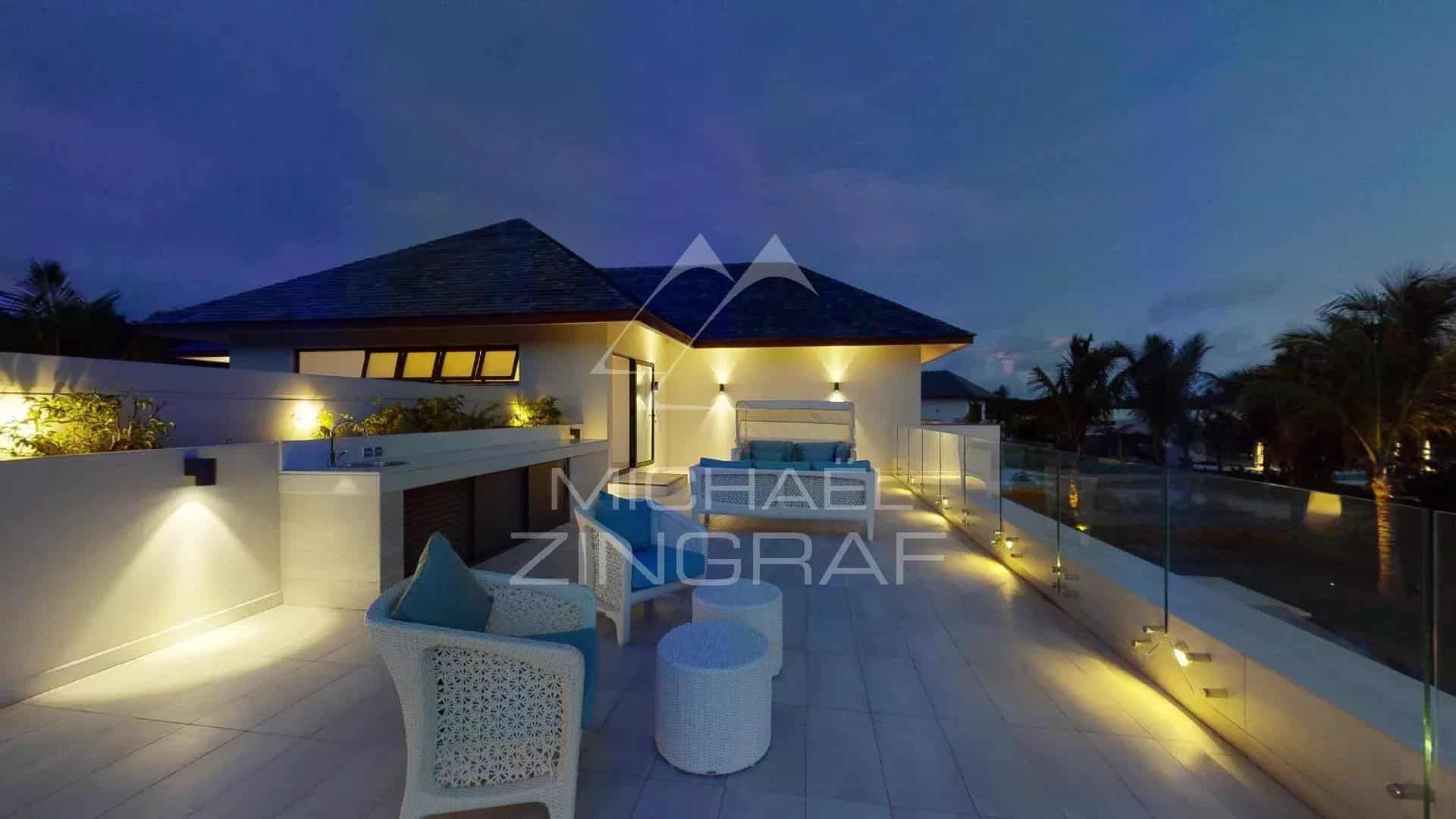 Modern villa on a golf resort in Beau Champ Modern 4-bedroom villa with night lighting, located on a golf course in Beau Champ, Mauritius.