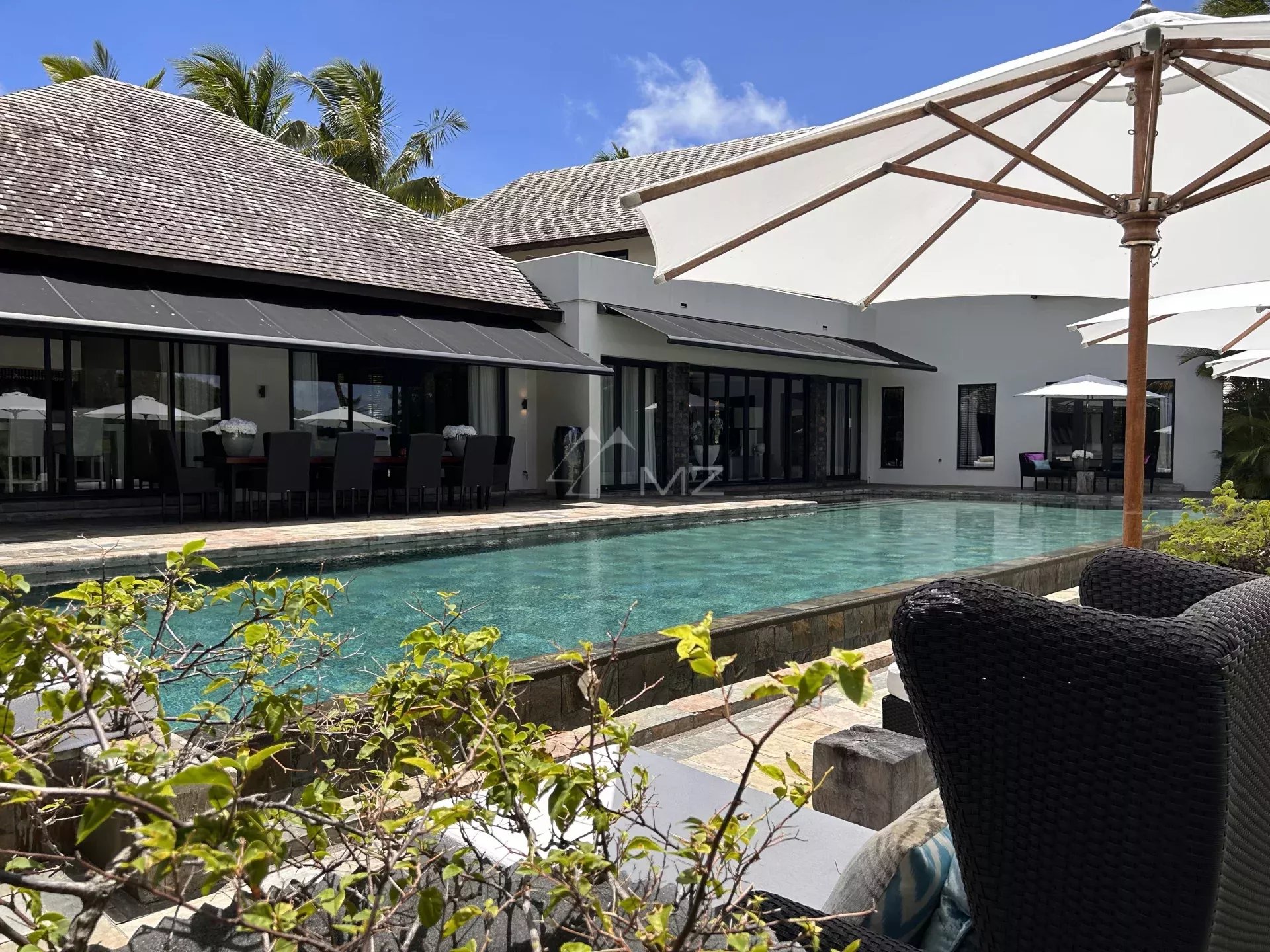 Spacious villa with swimming pool and golf course views in Beau Champ