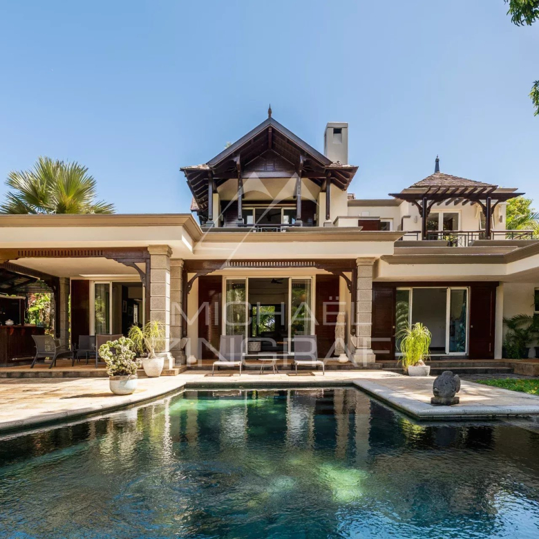 Luxury real estate photo | Charming Properties