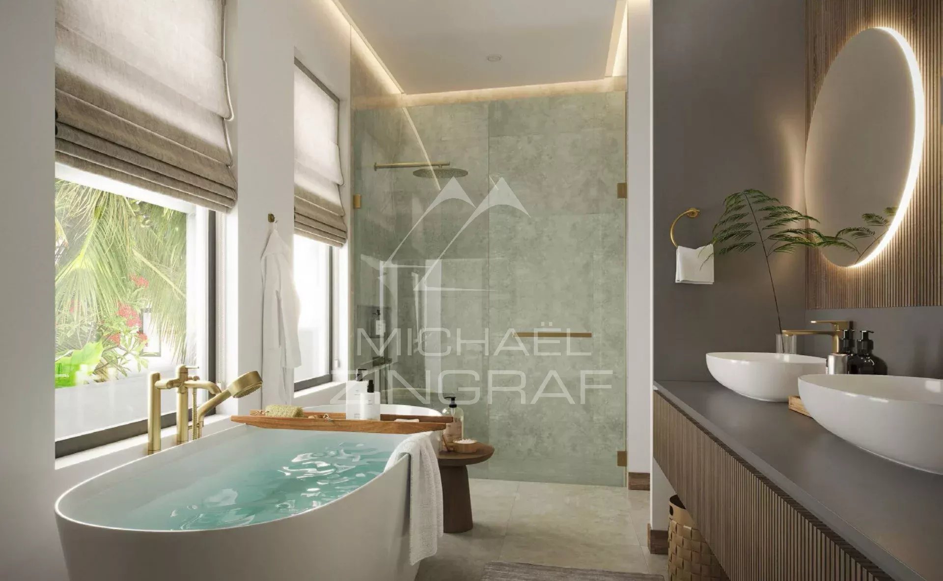 Salle de bain contemporaine Salle de bain moderne avec baignoire et douche, lumière naturelle à travers les fenêtres.