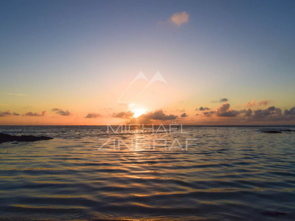 Sunset over the Indian Ocean at Roches Noires, Mauritius.