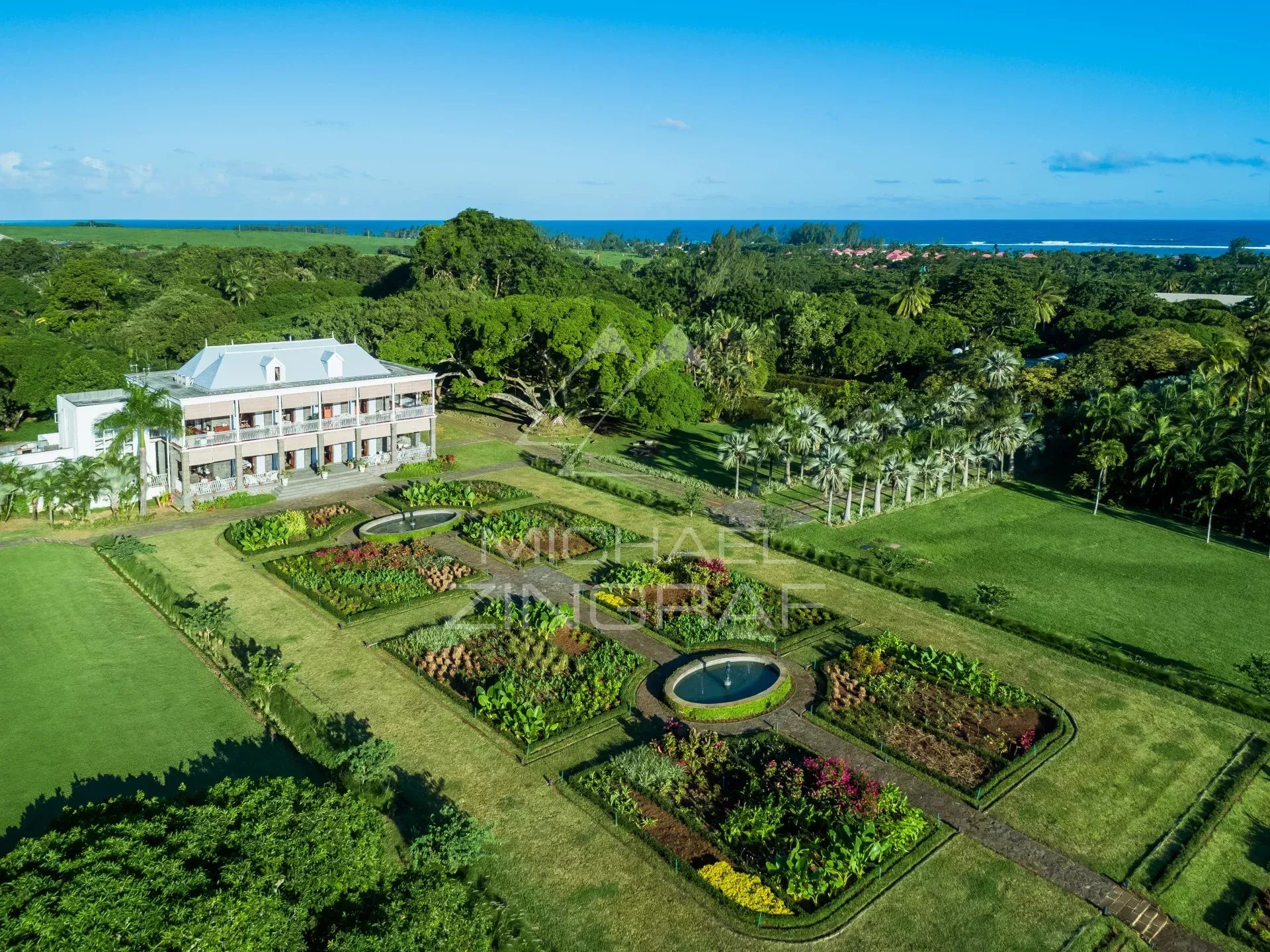 Villas de luxe à Heritage Villas Valriche avec jardins et vue sur l'océan à Bel Ombre, Île Maurice.