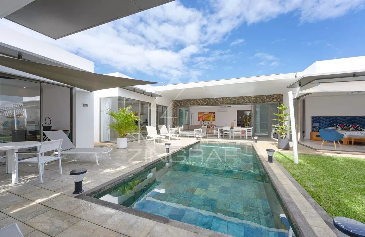 Villa contemporaine avec piscine dans un quartier résidentiel calme à Grand Baie.