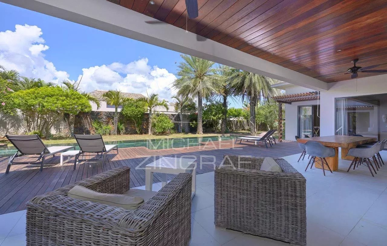 Villa d’exception à Grand Baie Villa moderne avec piscine privée et espace extérieur à Grand Baie.