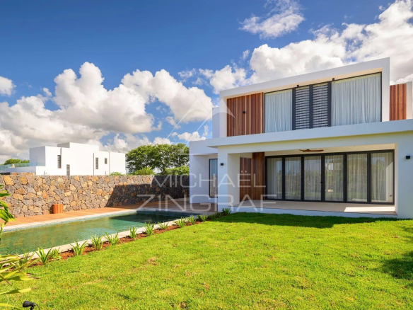 Villa moderne de 4 chambres avec jardin et piscine à Haute Rive, Azuri Village.
