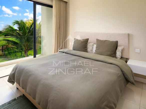 Chambre d'une villa jumelée à Azuri avec vue sur le golf