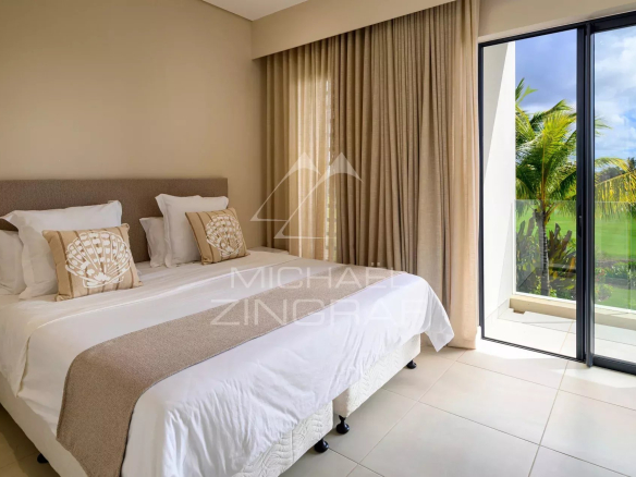 Chambre d'une villa jumelée à Haute Rive avec vue sur le golf.