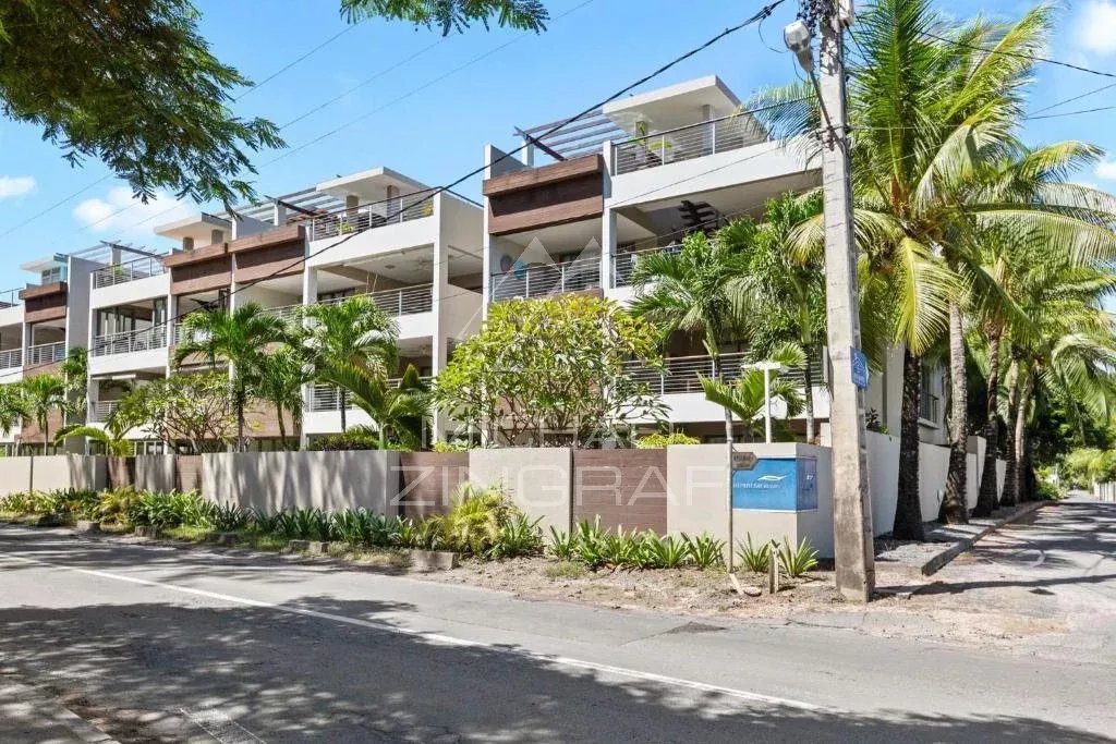 Résidence à Bain Bœuf Résidence sécurisée de 19 appartements à Bain Bœuf avec piscine et terrasse.