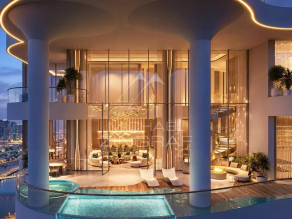 Terrasse d'une résidence de luxe à Dubaï avec piscine et espaces de vie ouverts.