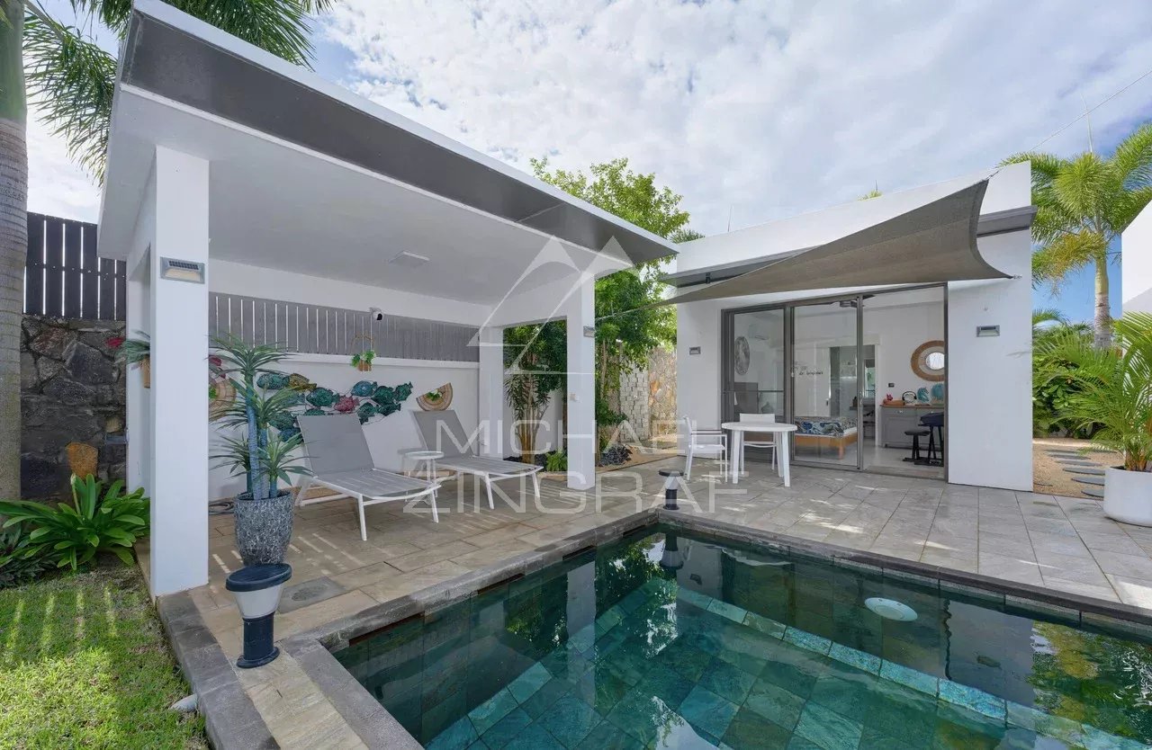 Villa contemporaine avec piscine et espace extérieur à Grand Baie.