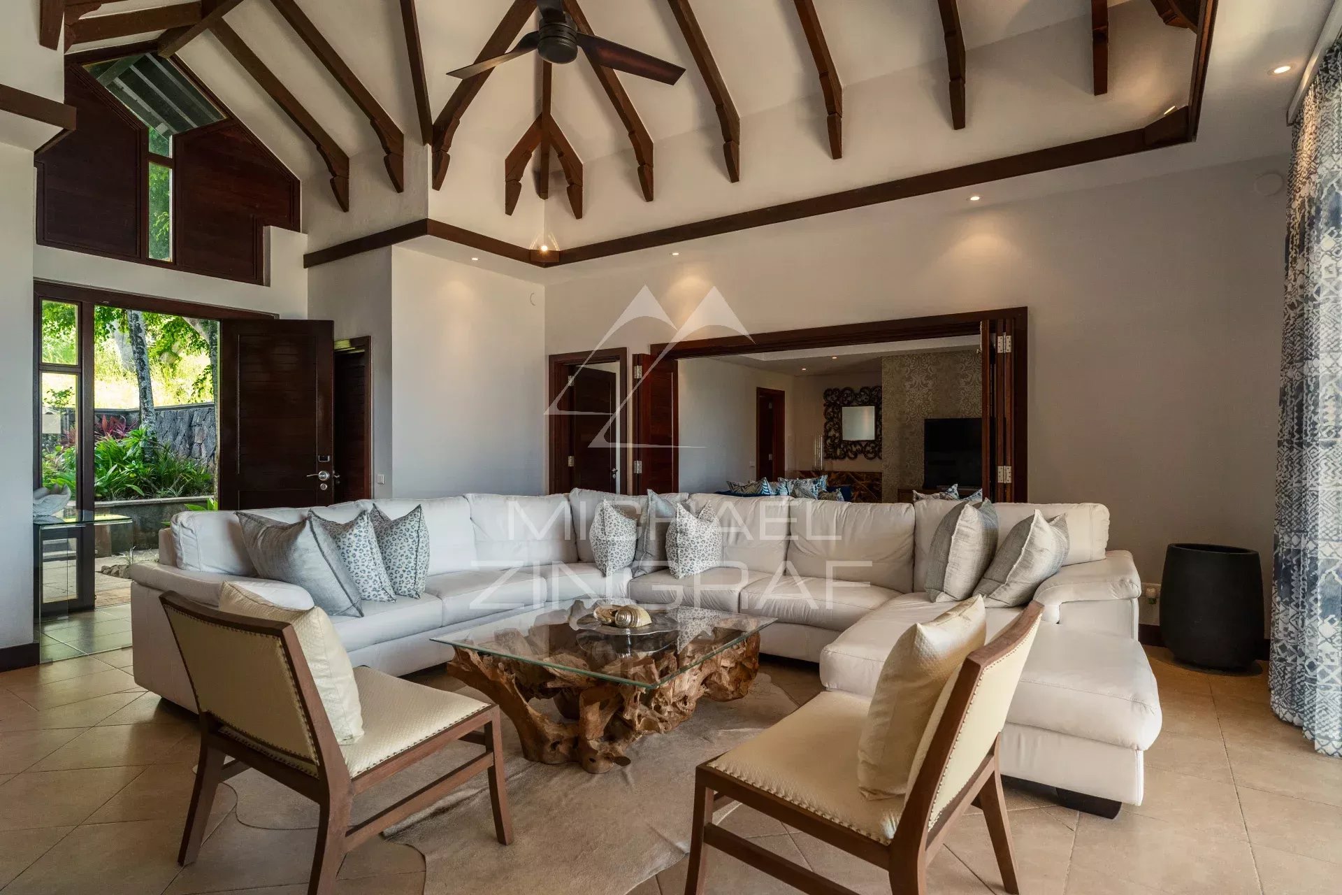 Living room of a villa in Valriche Interior of an elegant villa with a spacious living room and modern furniture.