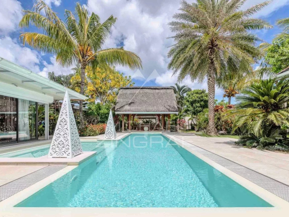 Villa moderne avec piscine et jardin tropical à Grand Baie