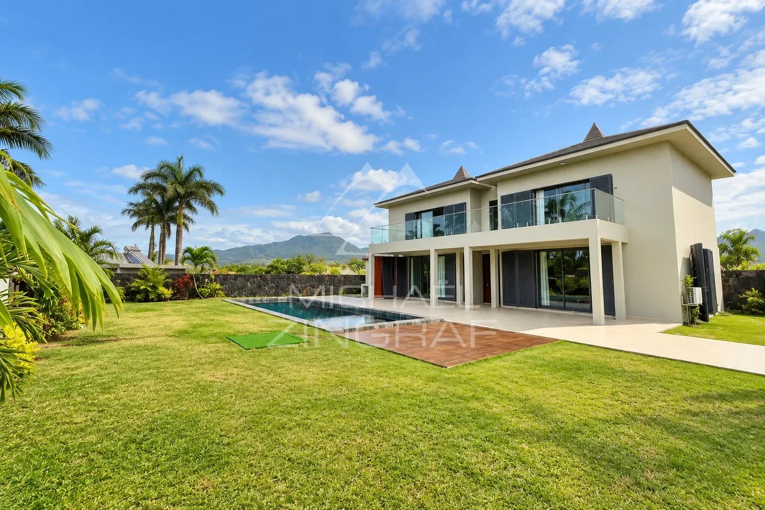 Villa élégante à Vieux Grand Port Villa moderne de 4 chambres avec piscine et jardin à Vieux Grand Port