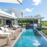 Luxury 5 bedroom villa in Beau Champ