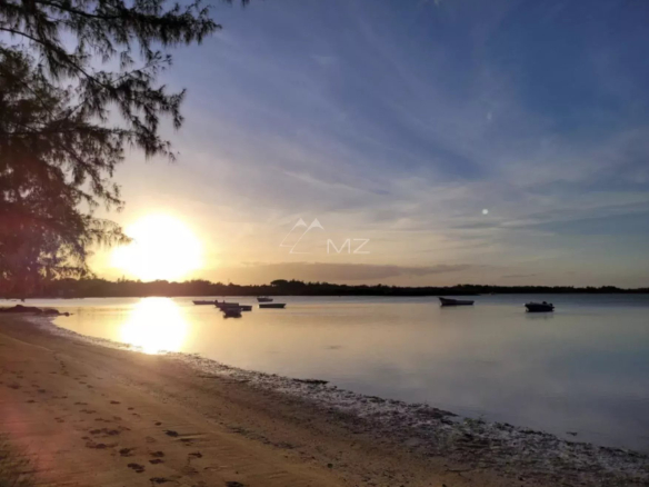 Ile Maurice – Villa pieds dans l’eau cote Nord – Calodyne