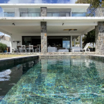 RARE ! Waterfront villa and cottage – Calodyne